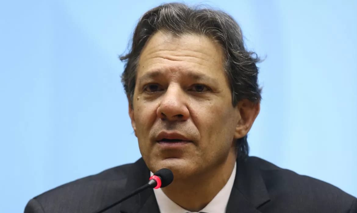 Fim do parcelamento sem juros prejudicará consumidores, diz Haddad