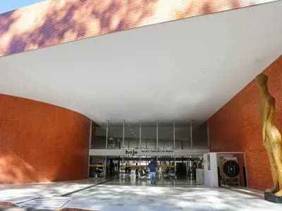 Cine Brasília celebra nova gestão compartilhada com filme e música