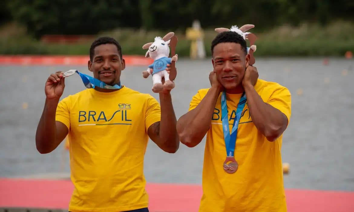 Brasil conquista prata no Mundial de Canoagem com Jacky Godmann e Gabriel Nascimento