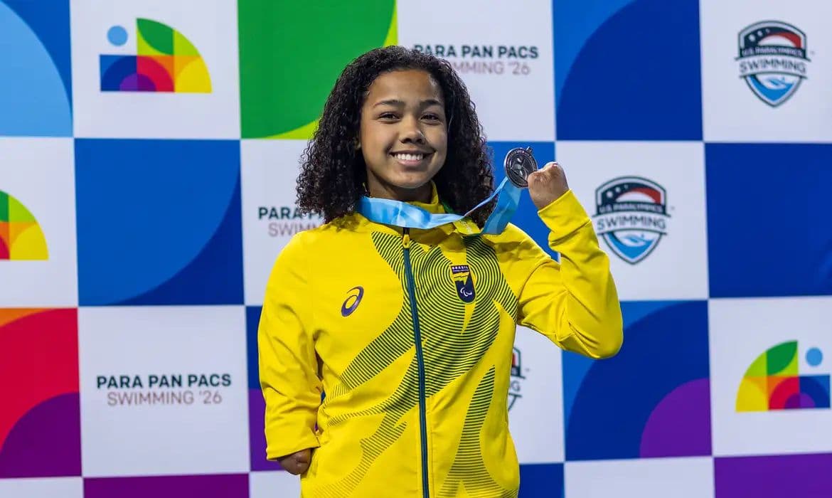 Nadadora Alessandra Oliveira quebra recorde mundial no Parapan-Pacífico