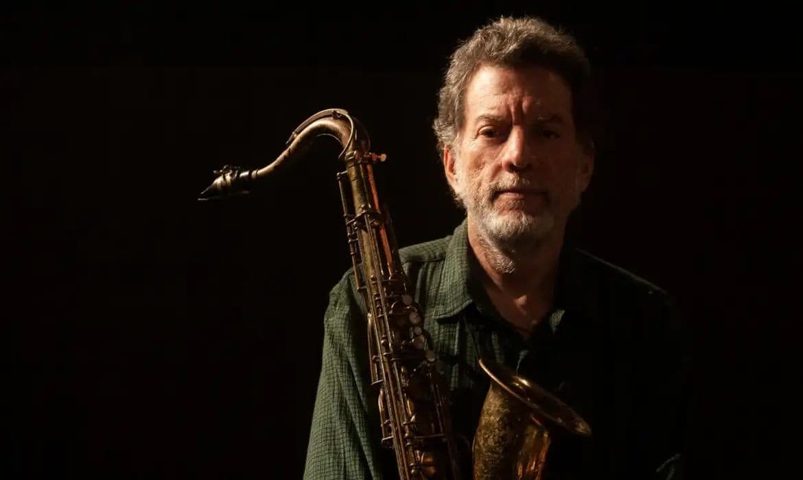 Rádio MEC homenageia os 70 anos do músico Leo Gandelman
