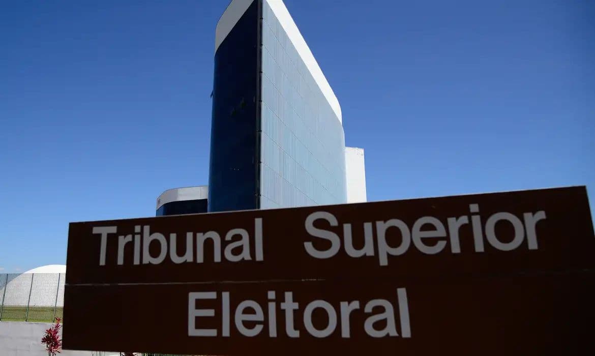 TSE define julgamento de registros de candidaturas à Presidência