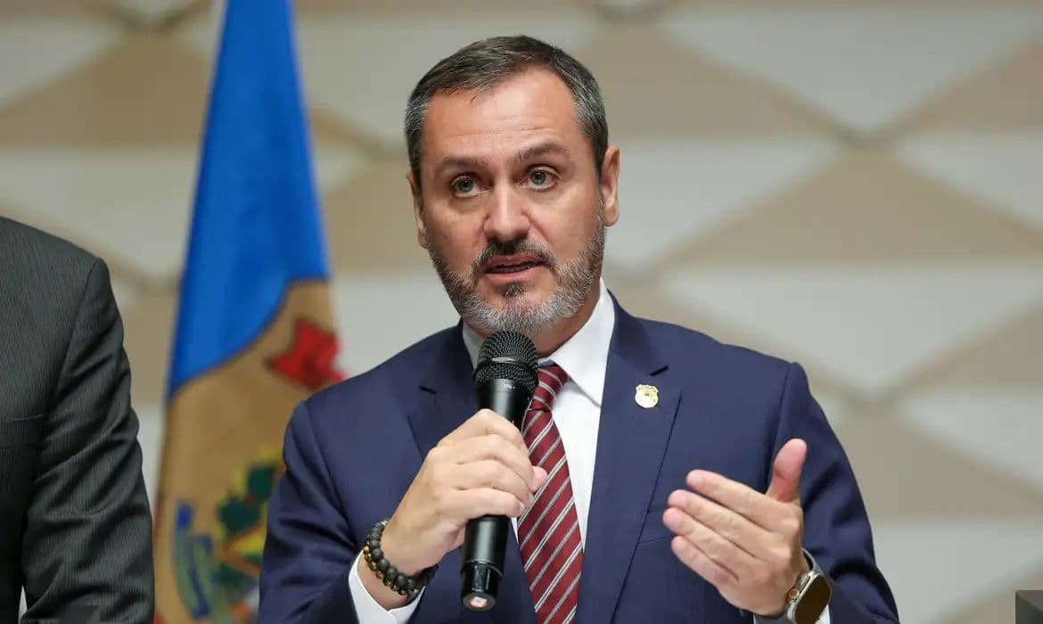 Mendonça determina afastamento de Andrei Rodrigues da direção da Polícia Federal