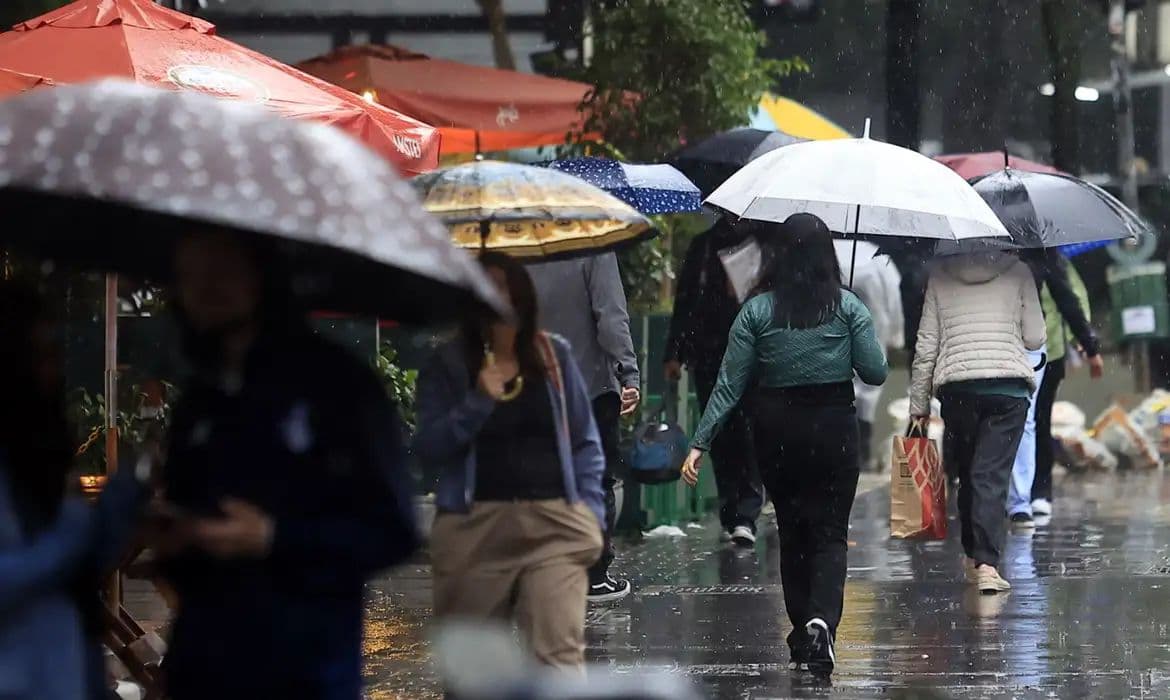 Chuvas intensas atingem regiões Centro-Oeste e Sudeste nesta sexta-feira