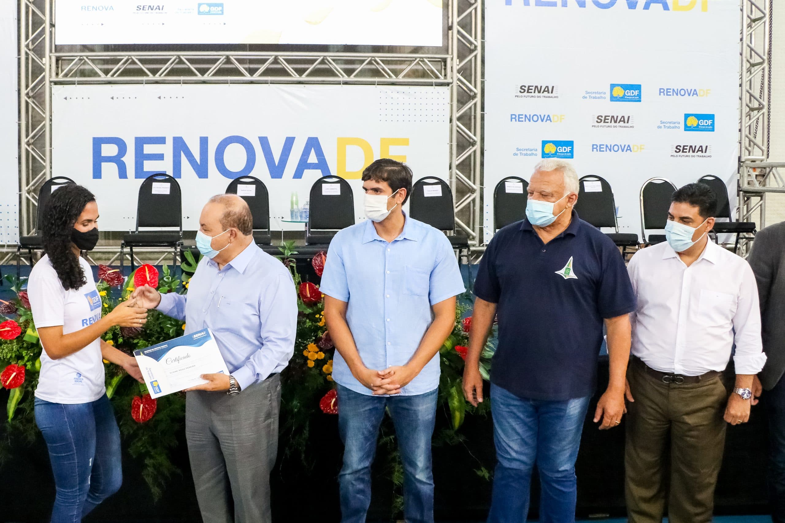 Construção civil abre 580 vagas de trabalho para alunos do RENOVADF