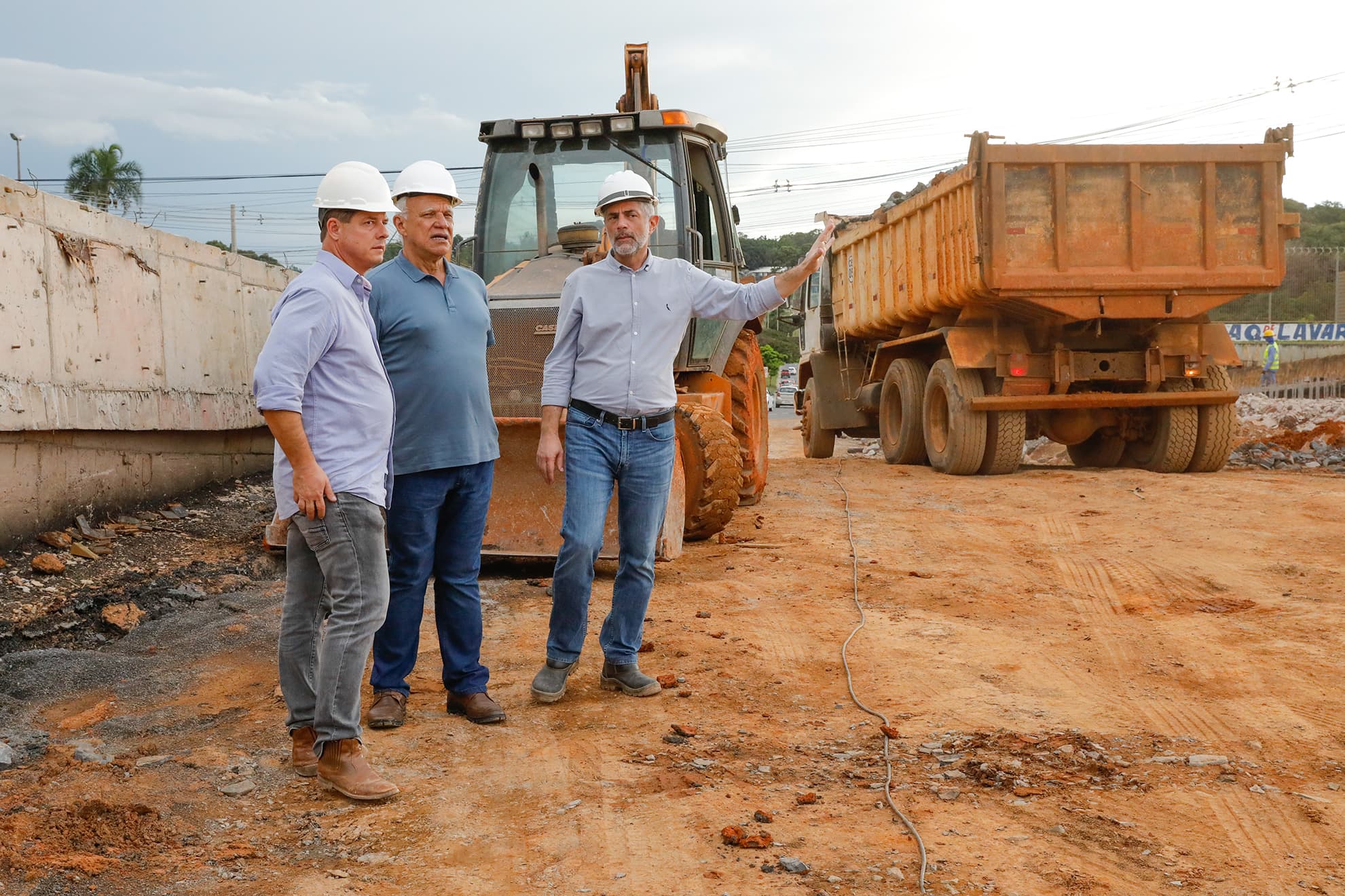 Equipe técnica acompanha diariamente as obras do Túnel de Taguatinga