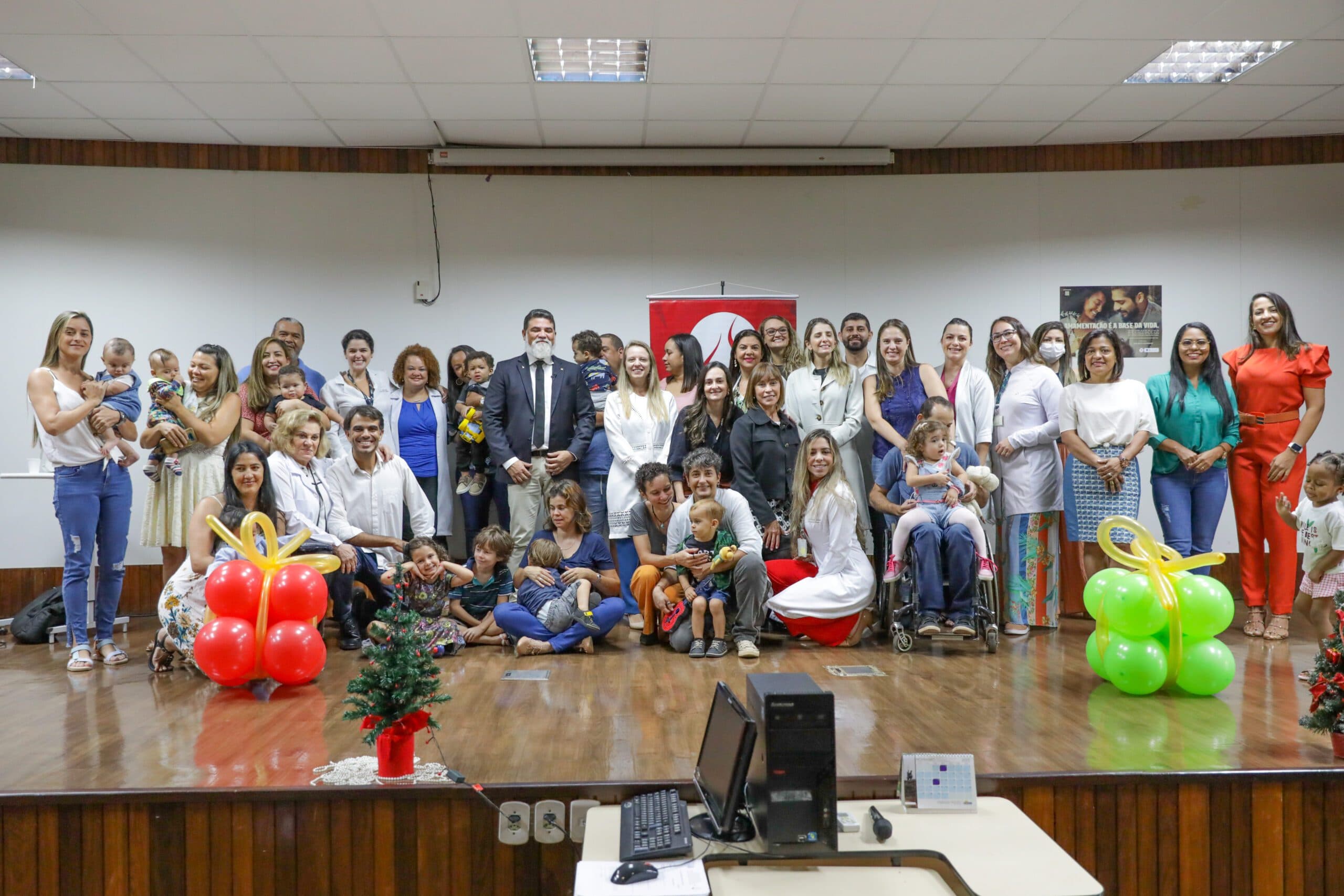 Reprodução assistida do Hmib reúne crianças nascidas com ajuda do programa