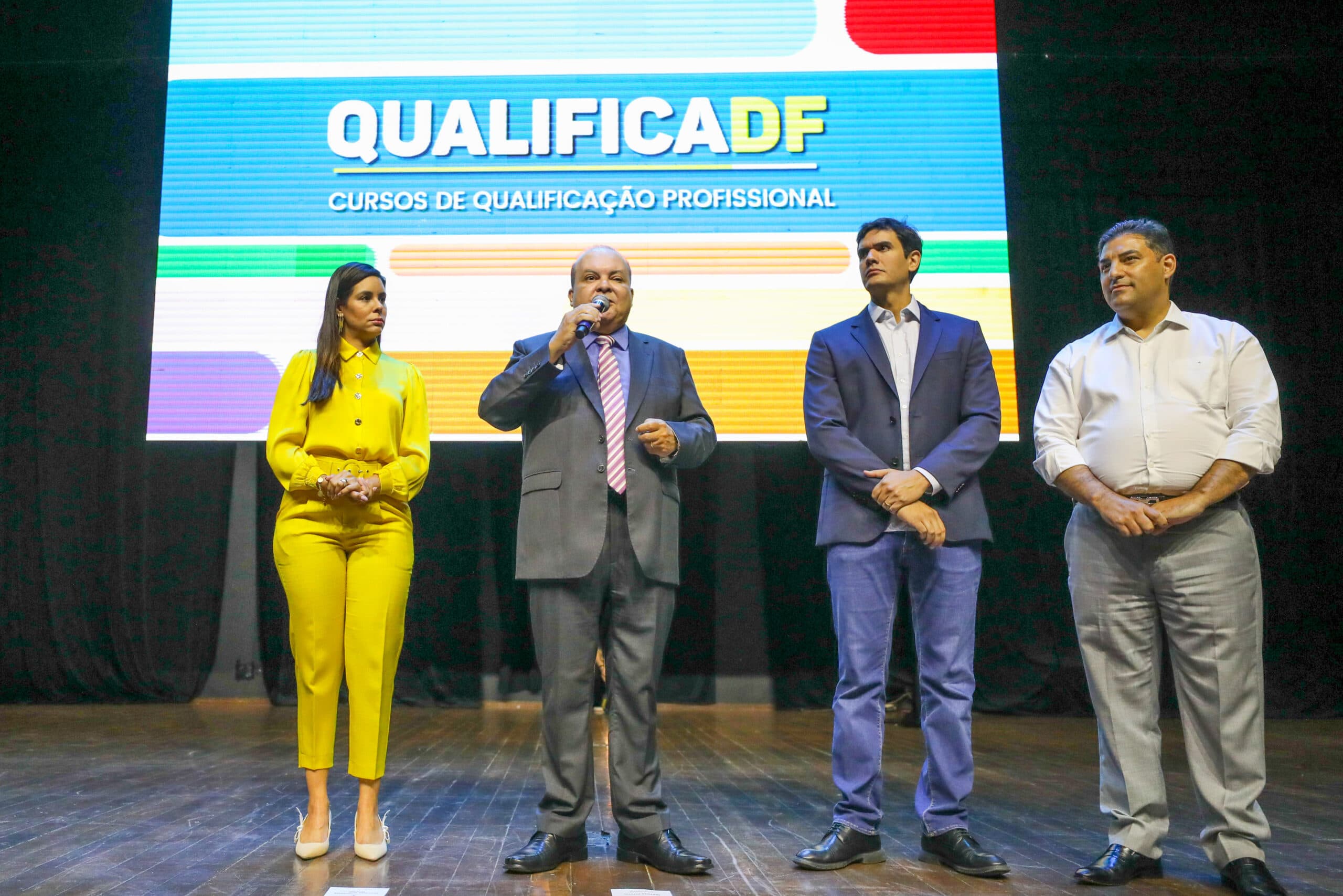 GDF qualifica 50 mil pessoas para o mercado de trabalho