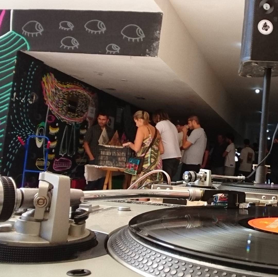 Sábado é dia de Feira de Vinil no Conic