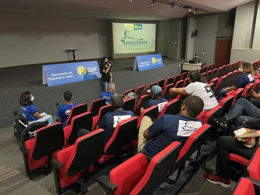 Educador Esportivo Voluntário promove capacitação de participantes