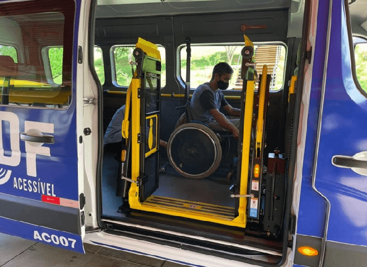DF Acessível oferece transporte para pessoas com deficiência