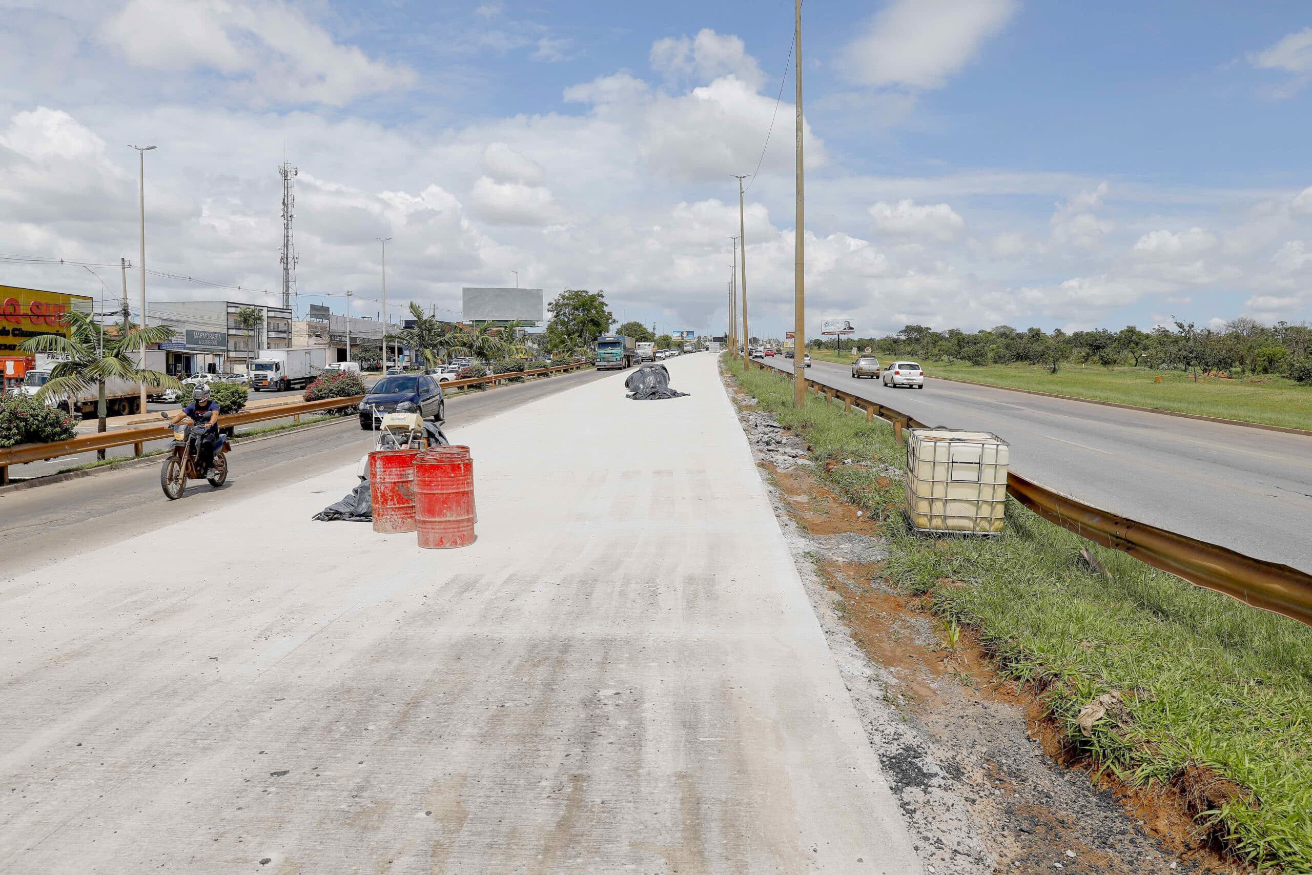Pavimento de concreto toma pistas, e DF terá mais 242 km nesta tecnologia