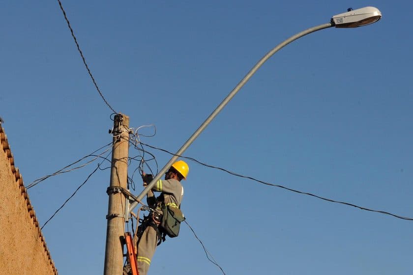 Manutenção suspende energia em Planaltina, Sobradinho e Samambaia