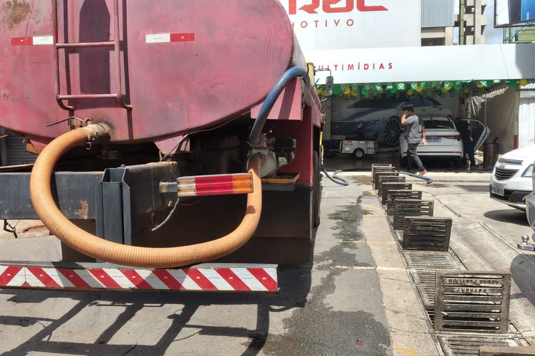 Cerca de 150 grelhas de águas pluviais são limpas na Feira dos Importados