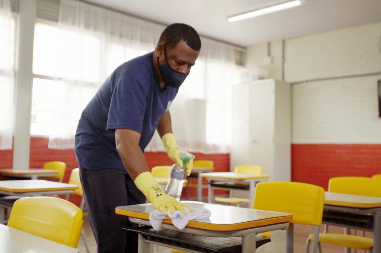 Escolas públicas se preparam para a volta às aulas