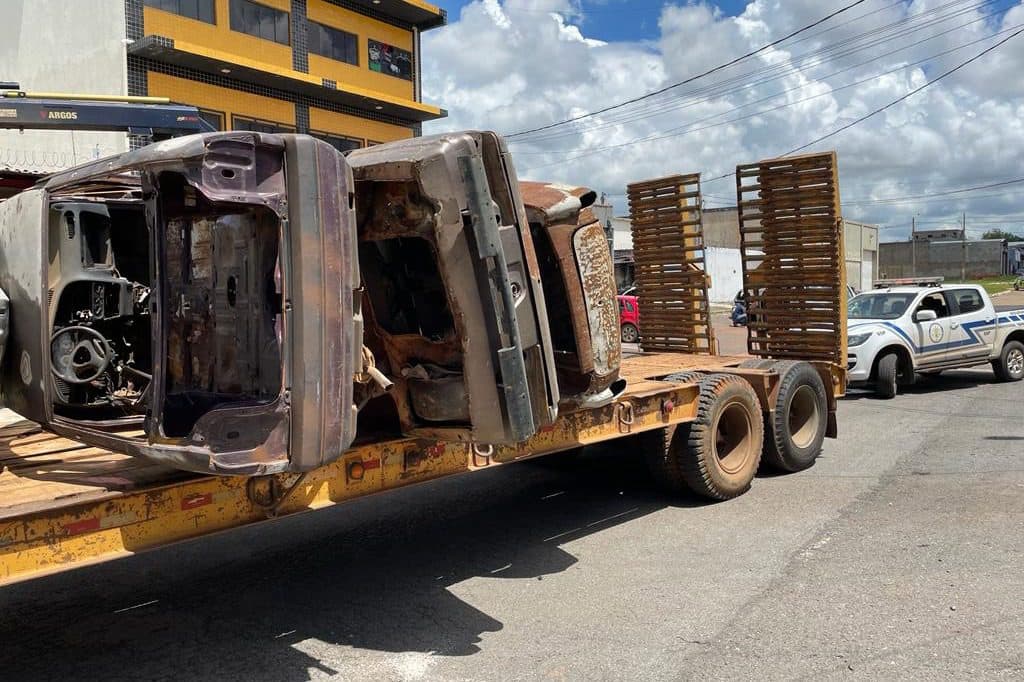 Operação DF Livre de Carcaças retira 93 veículos de Ceilândia