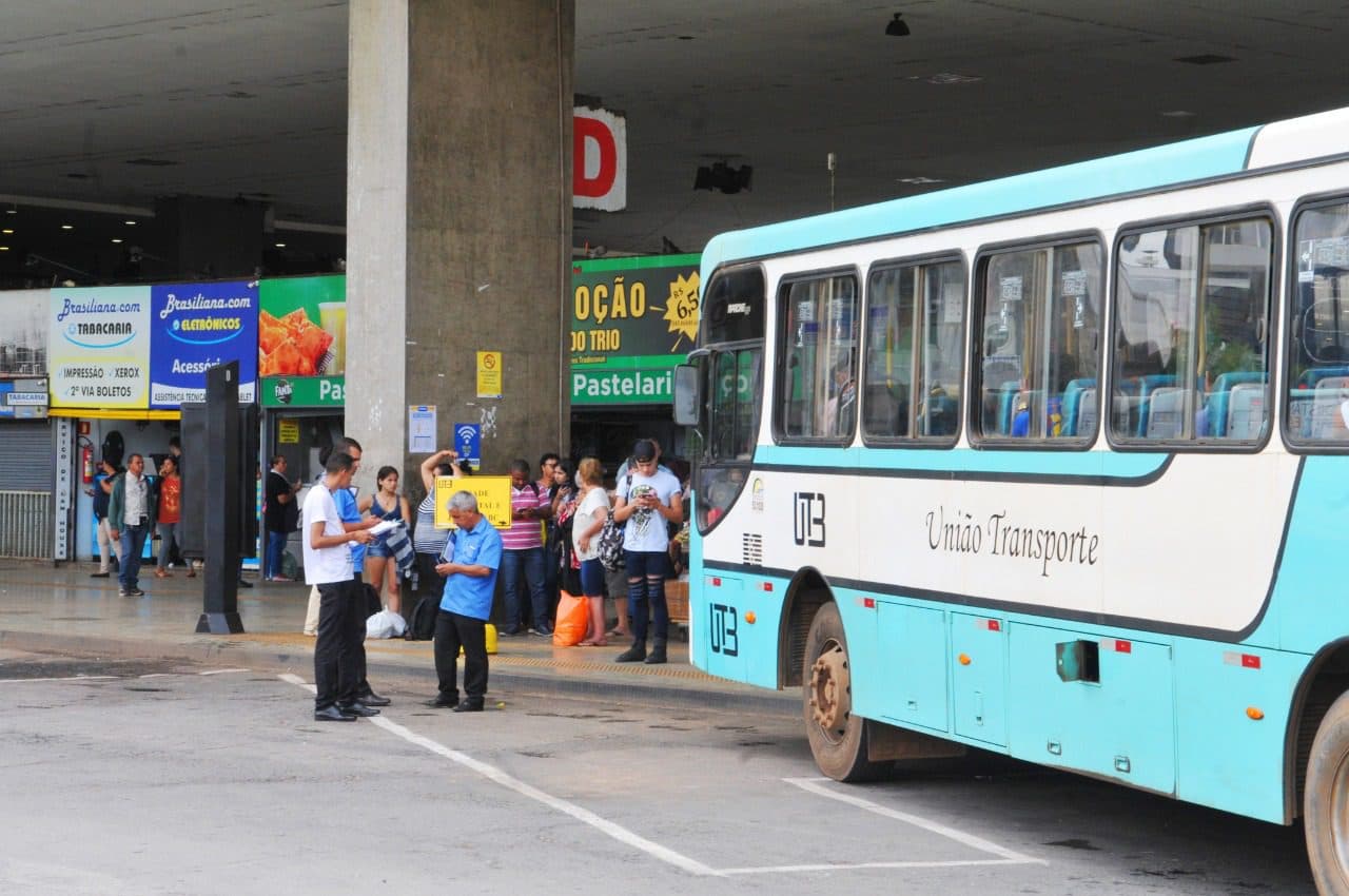 Suspenso o reajuste das passagens de ônibus do Entorno
