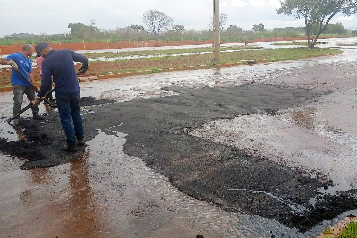 GDF Presente reforma pavimento asfáltico de duas vias de Ceilândia
