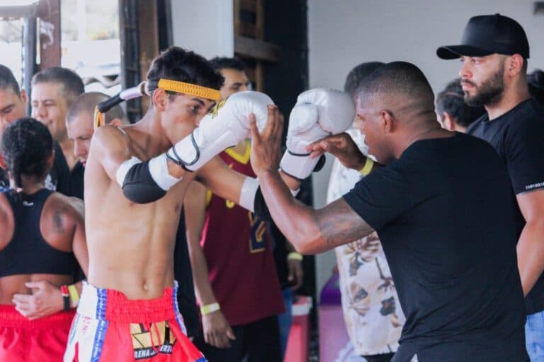 Graduação de alunos em muay thai será neste sábado (17)