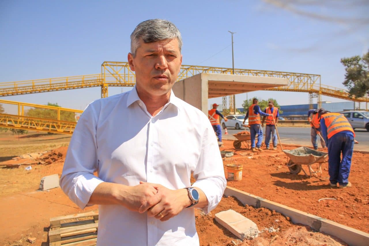 Valter Casimiro segue à frente da Secretaria de Transporte