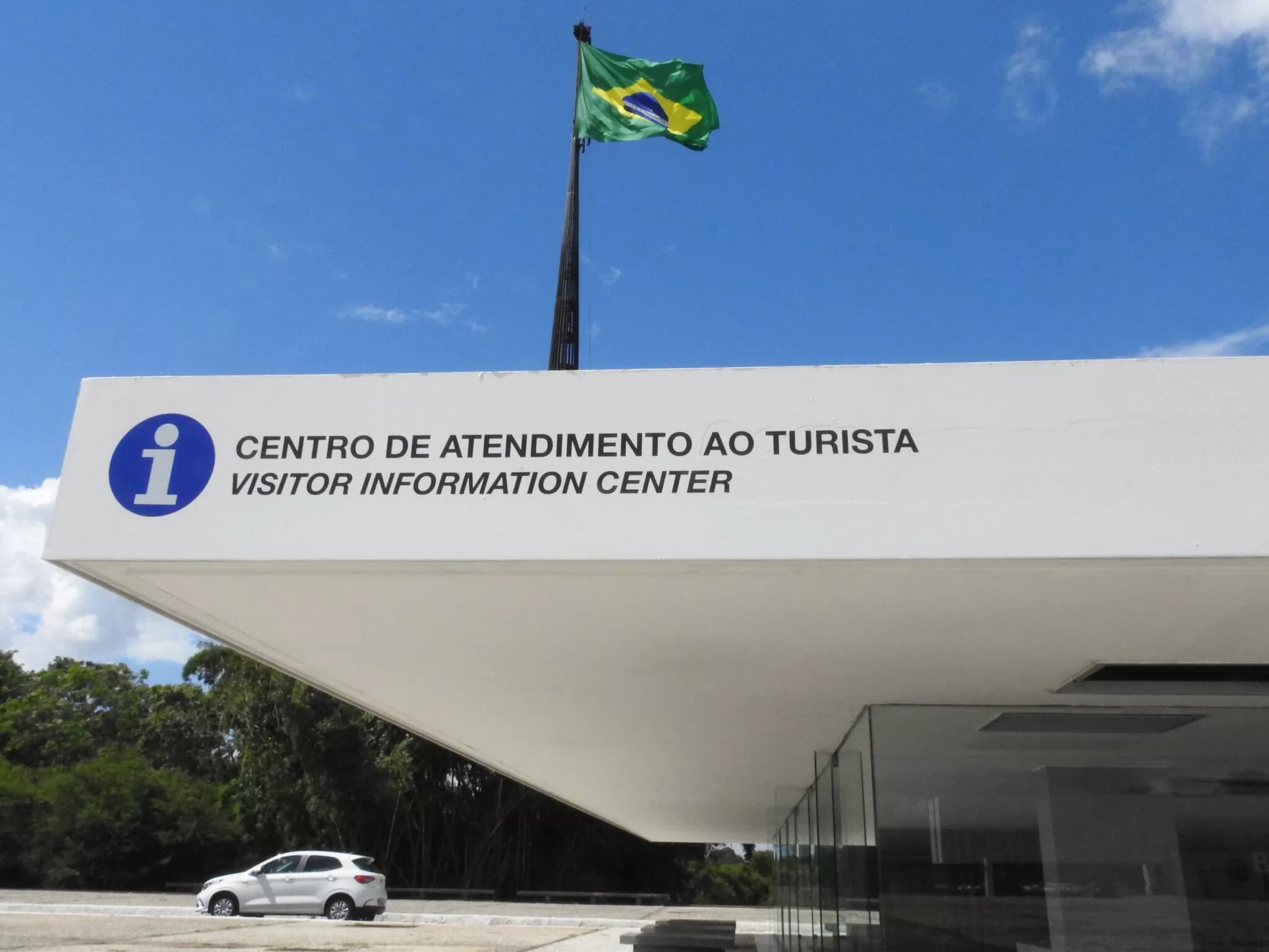 Destino querido por estrangeiros, Brasília investe em informação ao turista