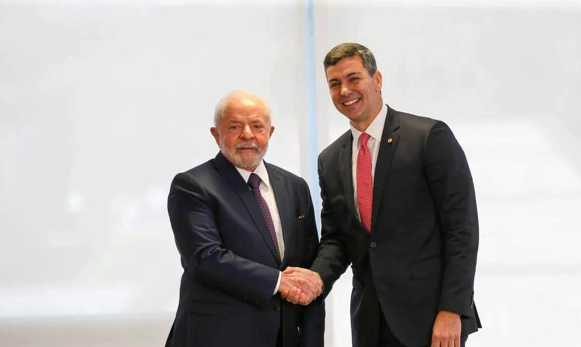 Itaipu é tema de encontro entre Lula e presidente eleito do Paraguai