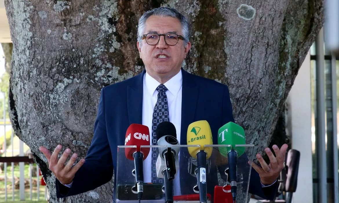 Após reforma tributária, governo faz esforço para votação de 3 textos