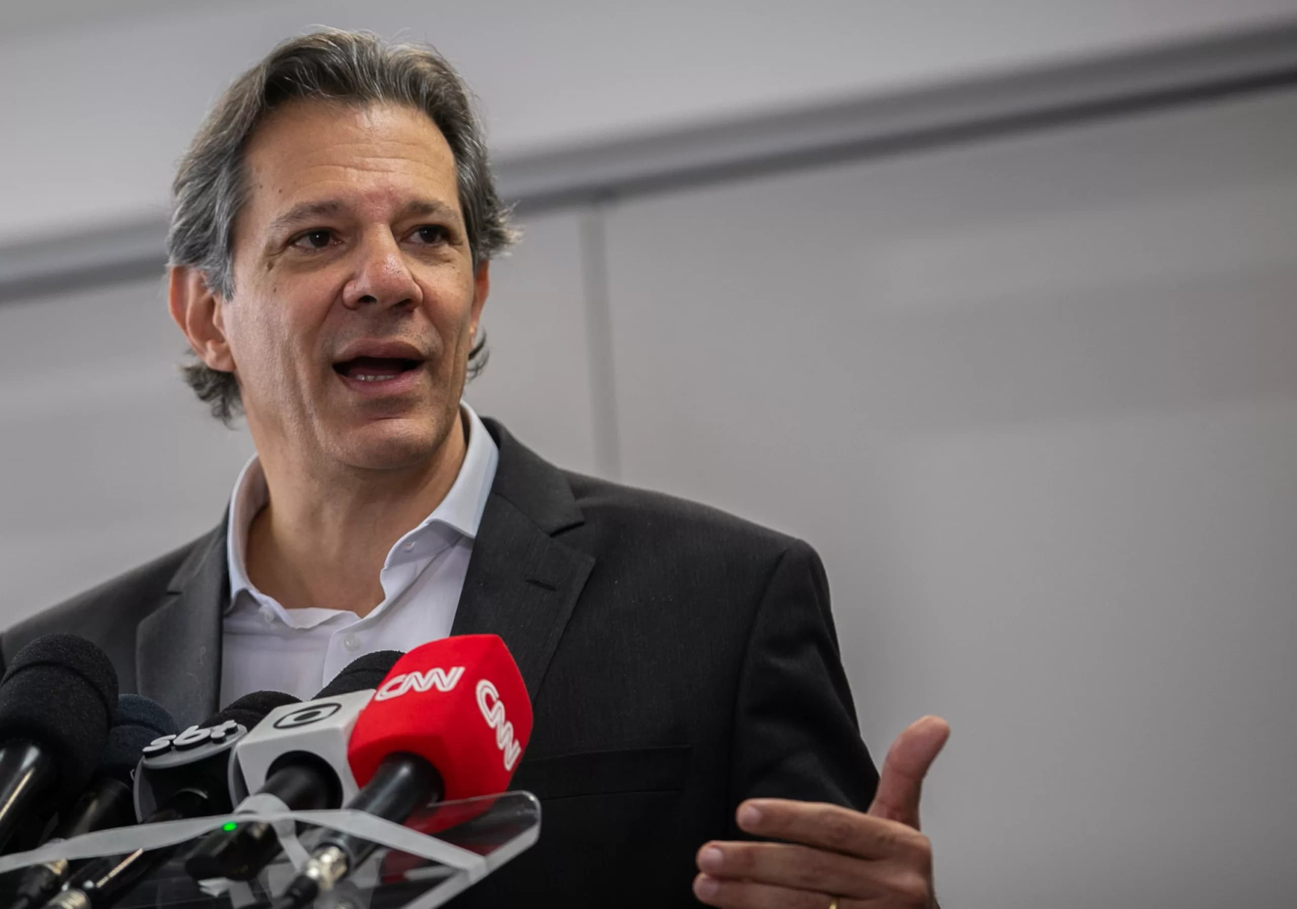 Haddad defende BC e rebate críticas feitas à decisão de corte da Selic em 0,50 p.p.