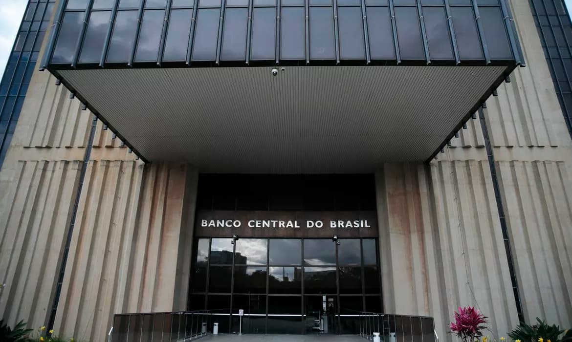 Copom reduz juros básicos da economia para 13,25% ao ano