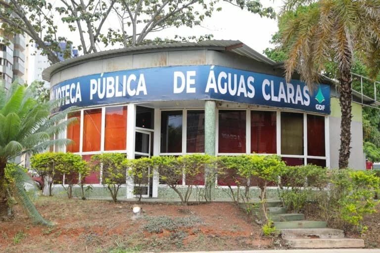 Biblioteca de Águas Claras reabre com acervo de 2,5 mil livros
