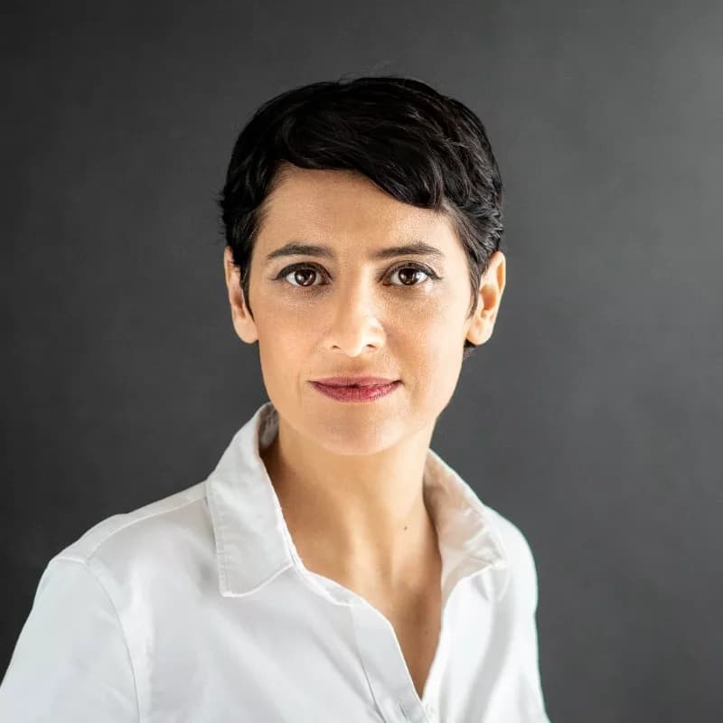 Escritora Inbal Arieli dá palestra sobre inovação das startups israelenses