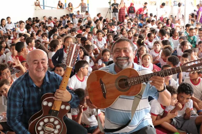 Com incentivo do GDF, projeto leva repente a alunos da rede pública