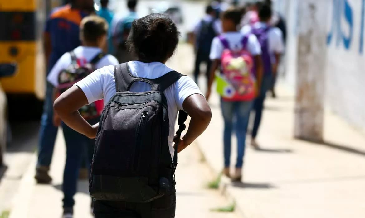 Governo cria regras para acolhimento de crianças ameaçadas de morte