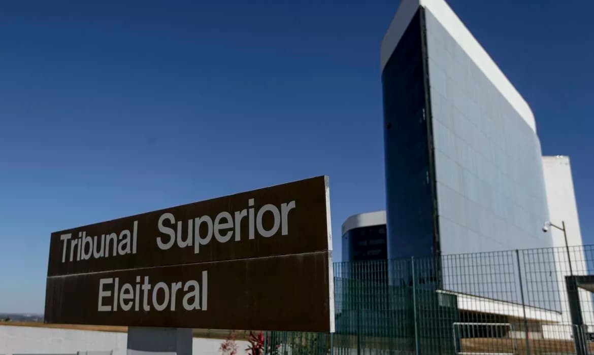 TSE começa a julgar ações contra Bolsonaro por abusos no 7 de setembro