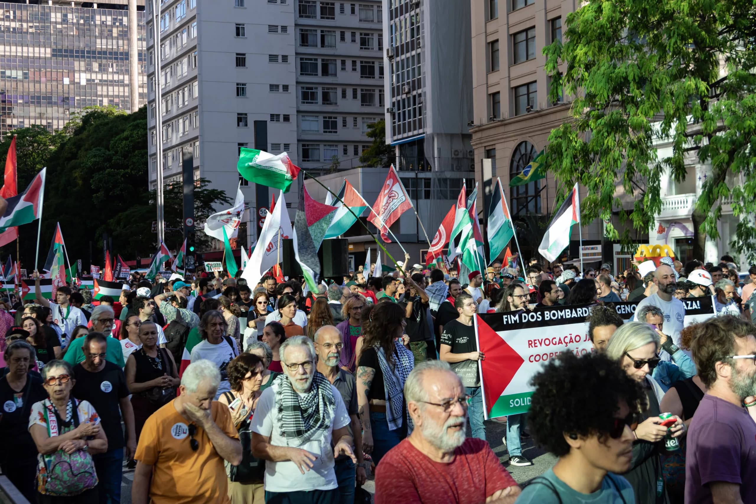 Por 2º dia consecutivo, estrangeiros não são autorizados a deixar Gaza
