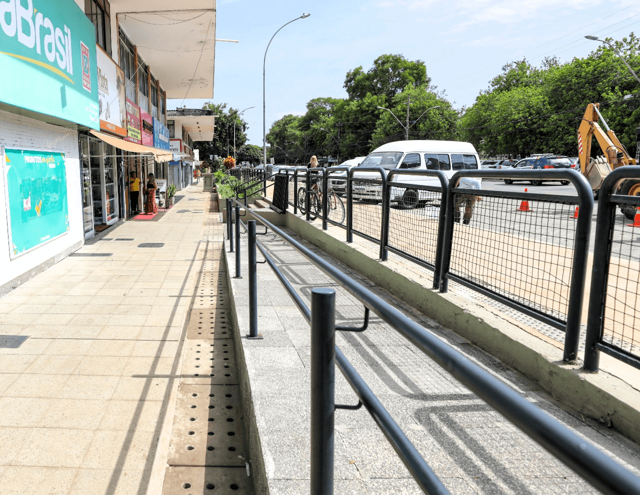 Cruzeiro Center é reformado e ganha acessibilidade, mobiliário e paisagismo