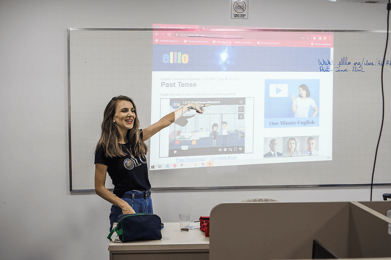 Abertas inscrições para os centros interescolares de línguas