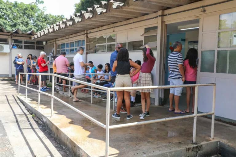 DF chega a dez mil doses de vacina contra a dengue aplicadas