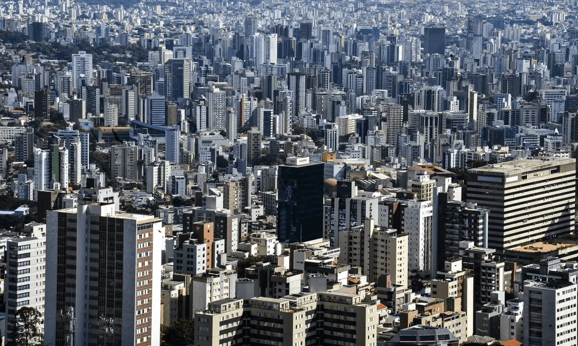 Regiões metropolitanas de BH, Fortaleza e DF podem ter chuvas intensas