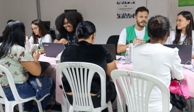 Assistência jurídica, vacinação e exames para mulheres nesta segunda (5)
