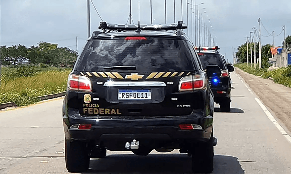 Bolsonaro e militares são investigados por tentativa de golpe
