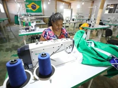 Últimos dias de inscrição para a primeira turma dos cursos de corte, costura e serigrafia