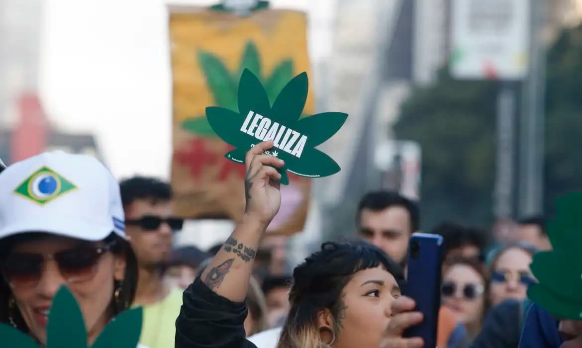 STF retoma julgamento sobre o porte de maconha para uso pessoal