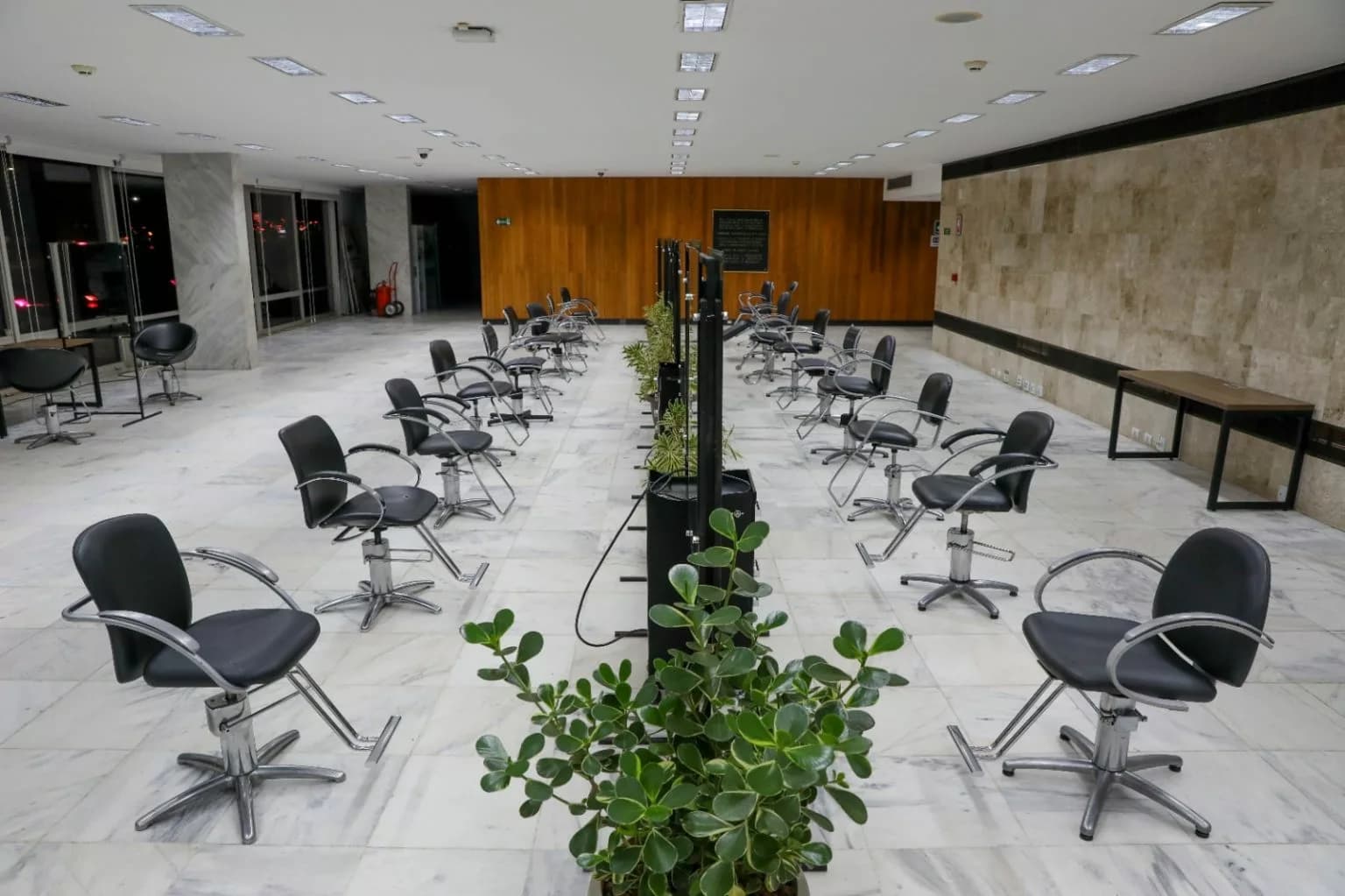 Tesouras Solidárias: cabelereiros renomados se unem para ajudar mulheres em tratamento contra o câncer