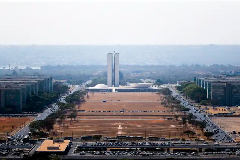 Alterações no Trânsito do Eixo Monumental Neste Fim de Semana