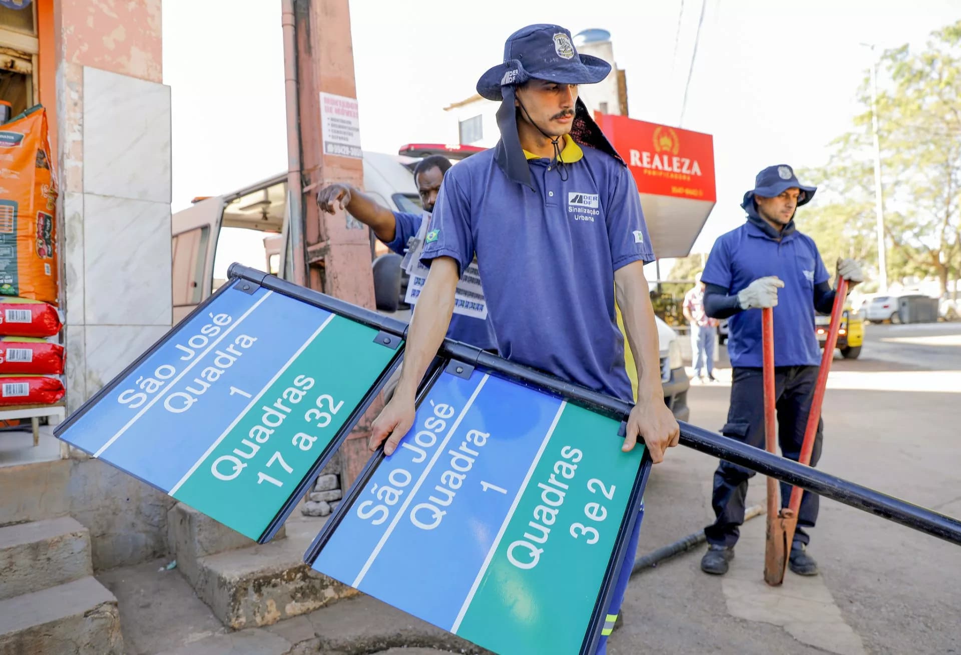 GDF investe R$ 32,3 milhões na modernização das placas de endereçamento urbano