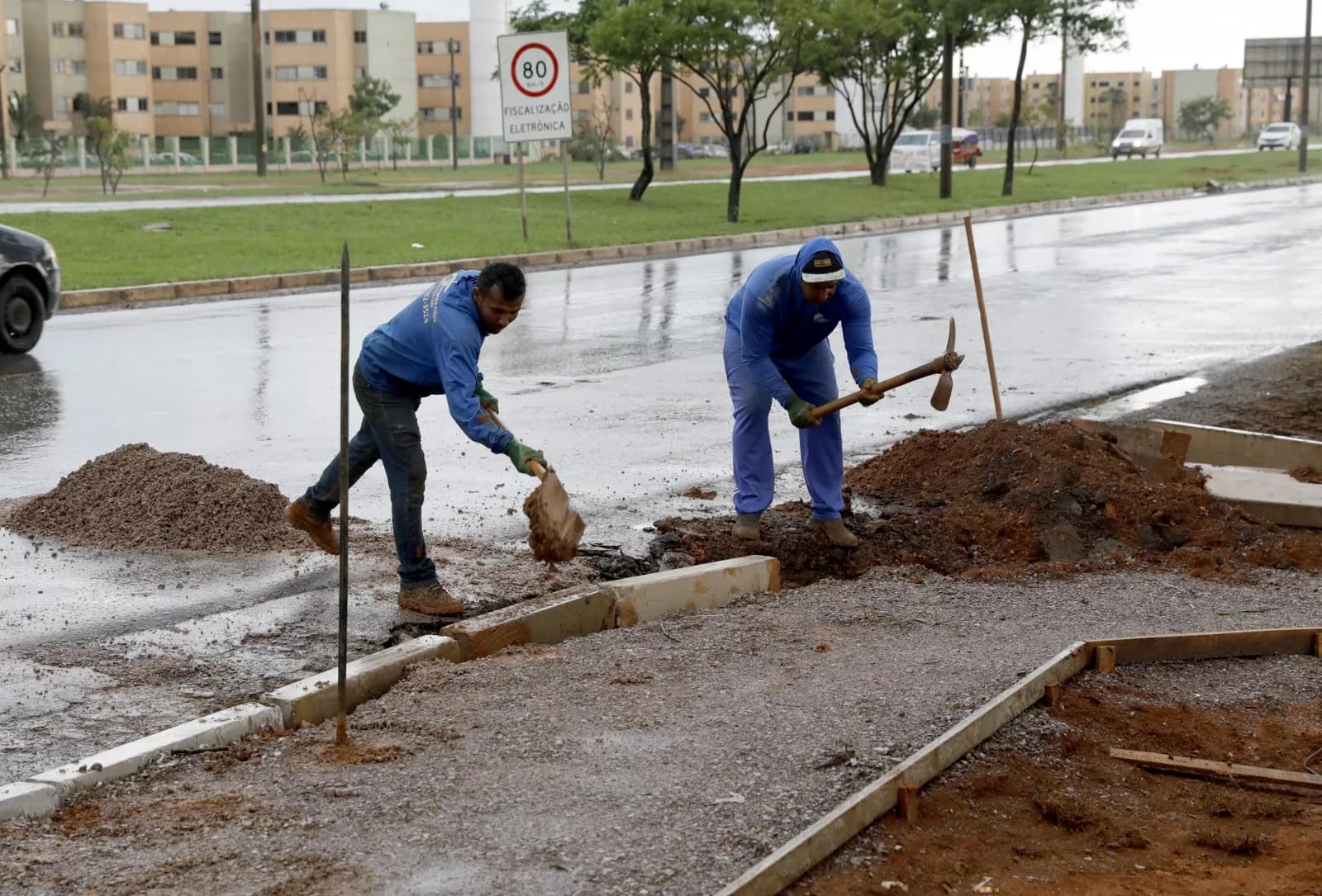 GDF investe R$ 26 milhões em novas calçadas para acessibilidade nas ADEs