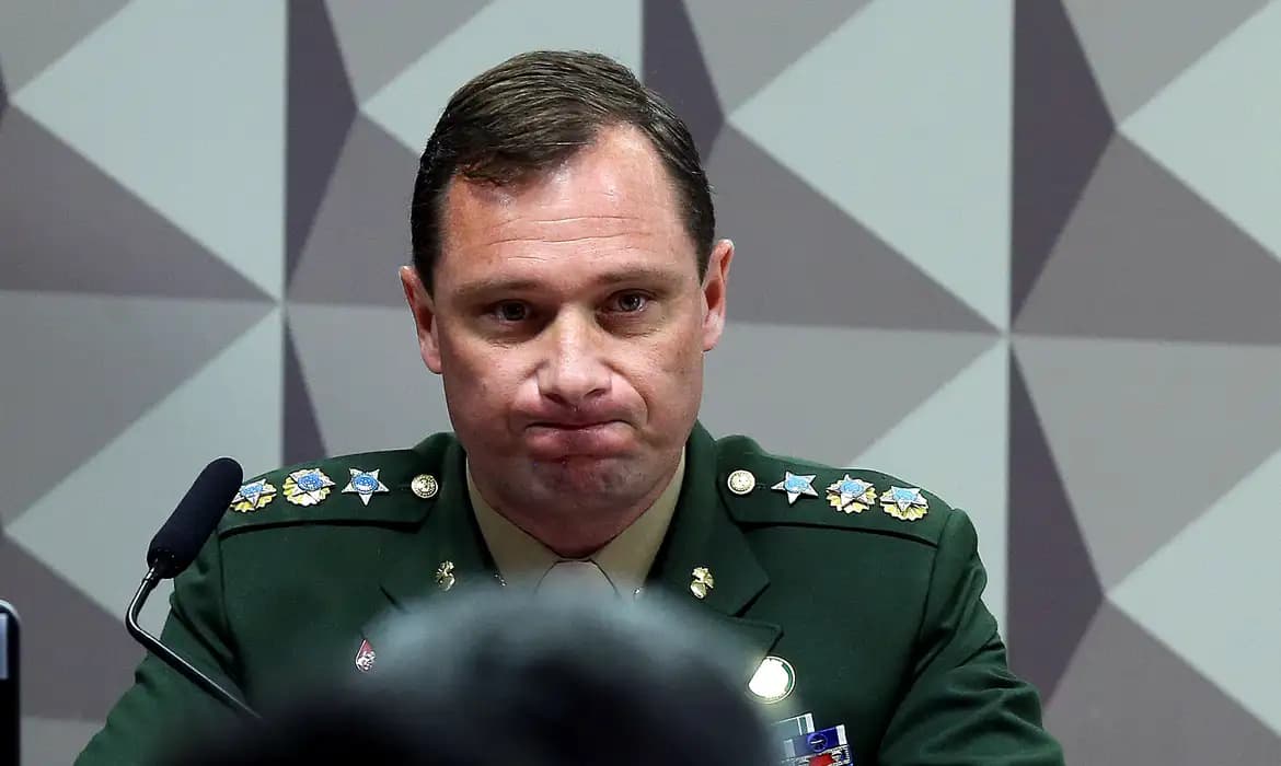 Mauro Cid prestará novo depoimento à Polícia Federal em Brasília