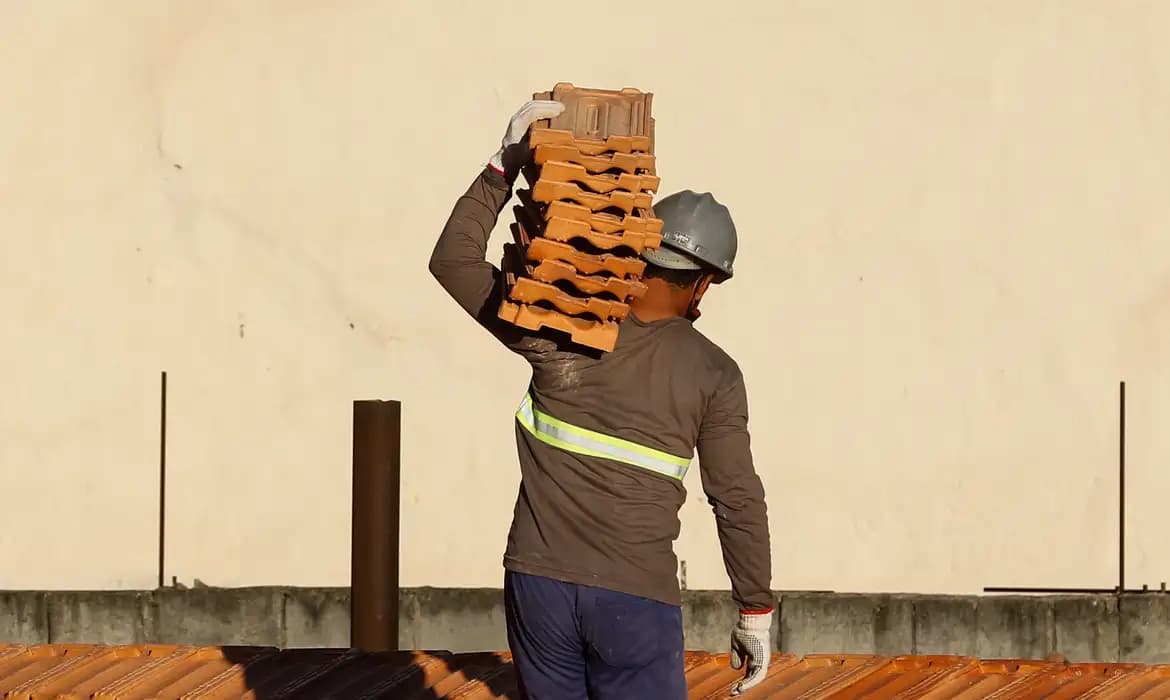 PEC 6×1: Cresce apoio à proposta de reduzir jornada de trabalho no Brasil