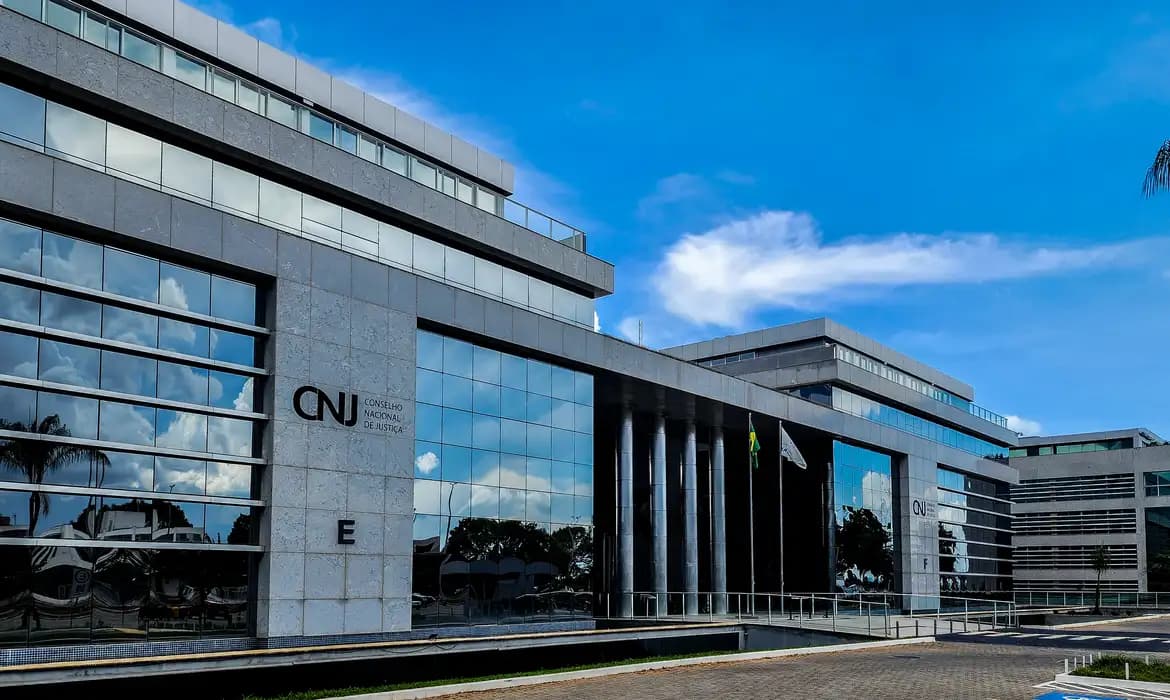 CNJ afasta juiz envolvido em suspeitas de apoio a relatório eleitoral contestado